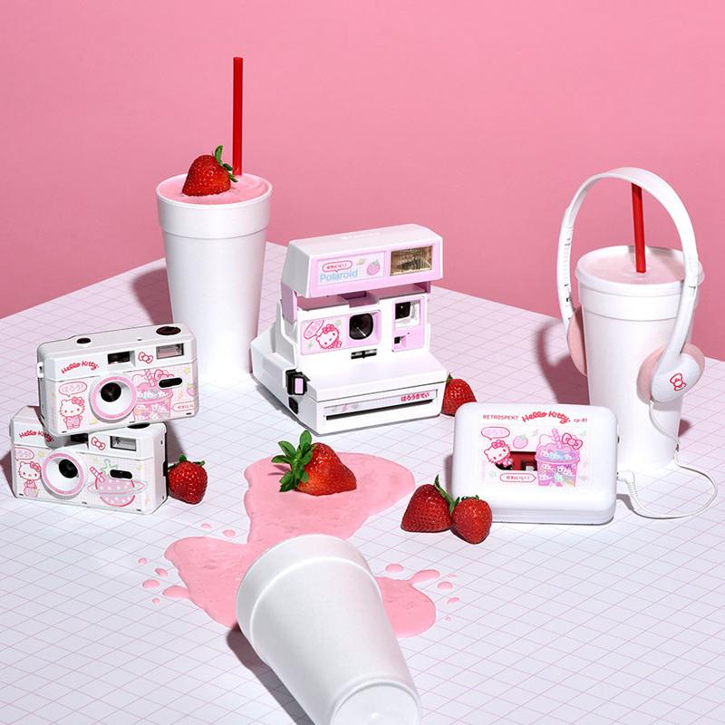 Accessories Sanrio Hello Kitty Strawberry Planet 35mm Camera  Saudi Arabia |  NP0754983