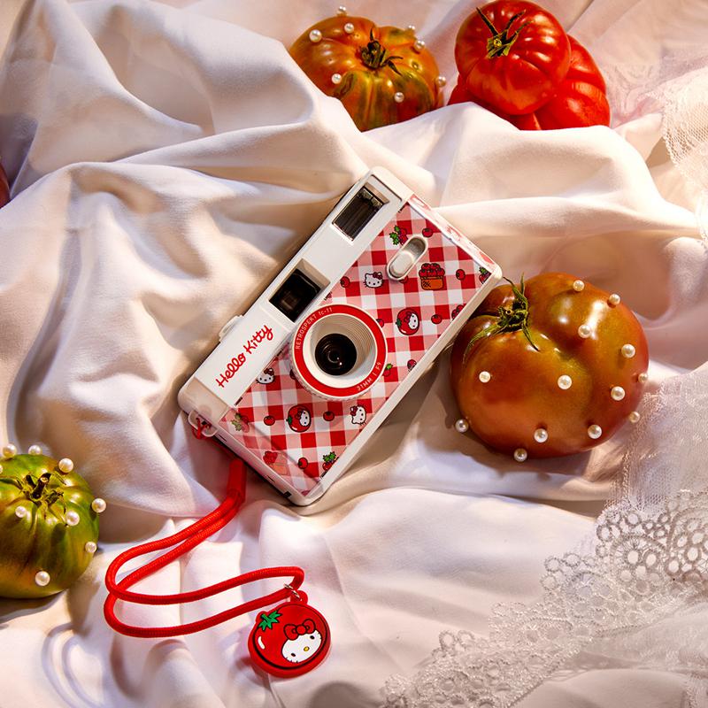 Accessories Sanrio Hello Kitty Tomatoes 35mm Camera  Saudi Arabia |  ZR3705891
