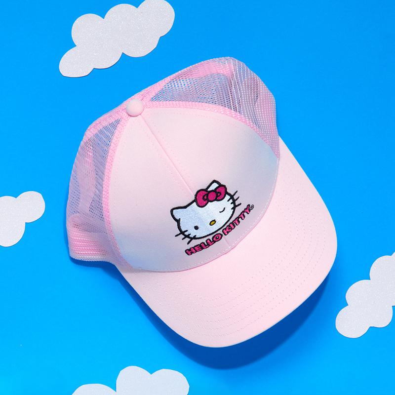 Sanrio Characters Sanrio Hello Kitty Winking Trucker Hat  Saudi Arabia |  LJ9108372