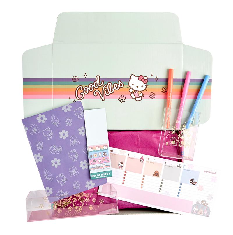 Sanrio Characters Sanrio Hello Kitty x Erin Condren Special Edition Gift Box  Saudi Arabia |  CA5183769